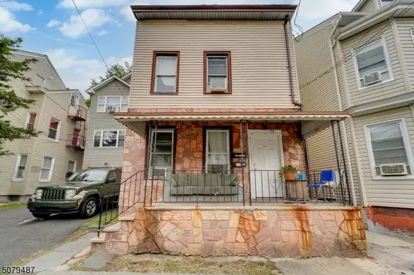 74 Arch St, Paterson City, NJ 07522