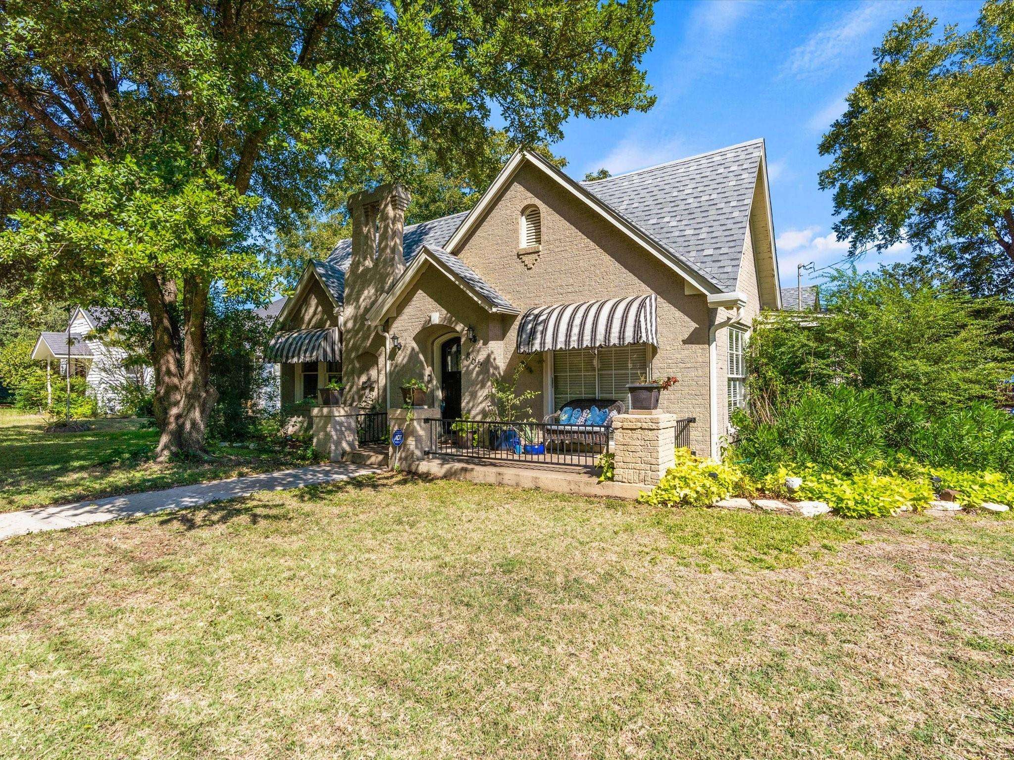 Cleburne, TX 76033,805 Prairie Avenue