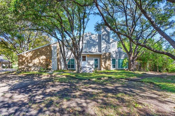 2719 Creek Wood Court, Carrollton, TX 75006