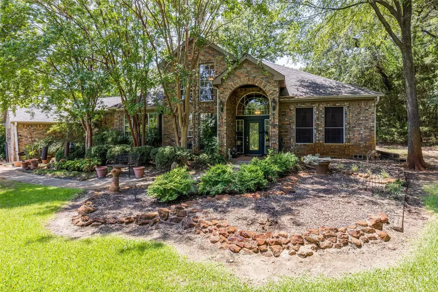 750 Majestic Oaks Drive, Oak Point, TX 75068