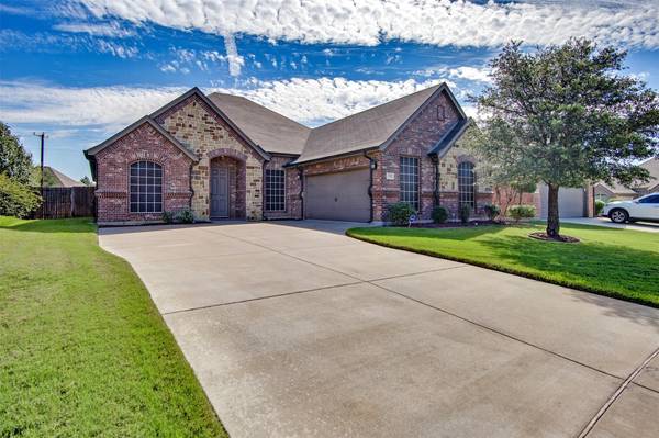 1144 Rosemary Court, Burleson, TX 76028