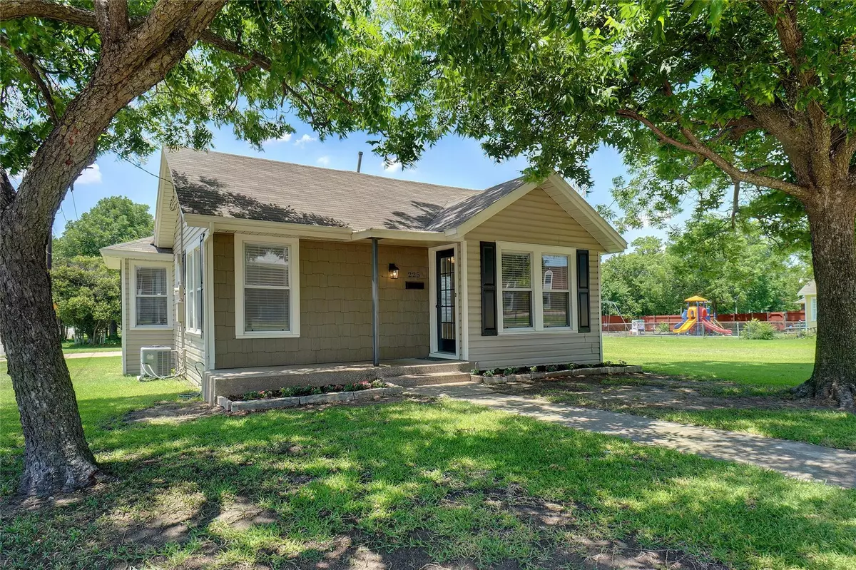 Mesquite, TX 75149,225 S Locust Street