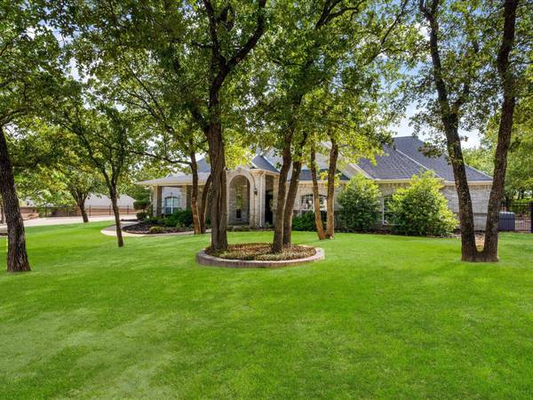 2809 Windsor Oaks Lane,  Cleburne,  TX 76031