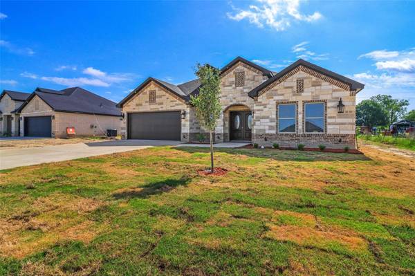 2115 Cole Street, Mabank, TX 75147