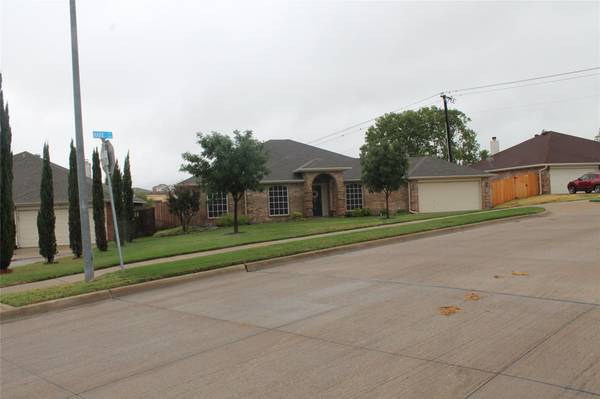 1301 Marie Lane, White Settlement, TX 76108