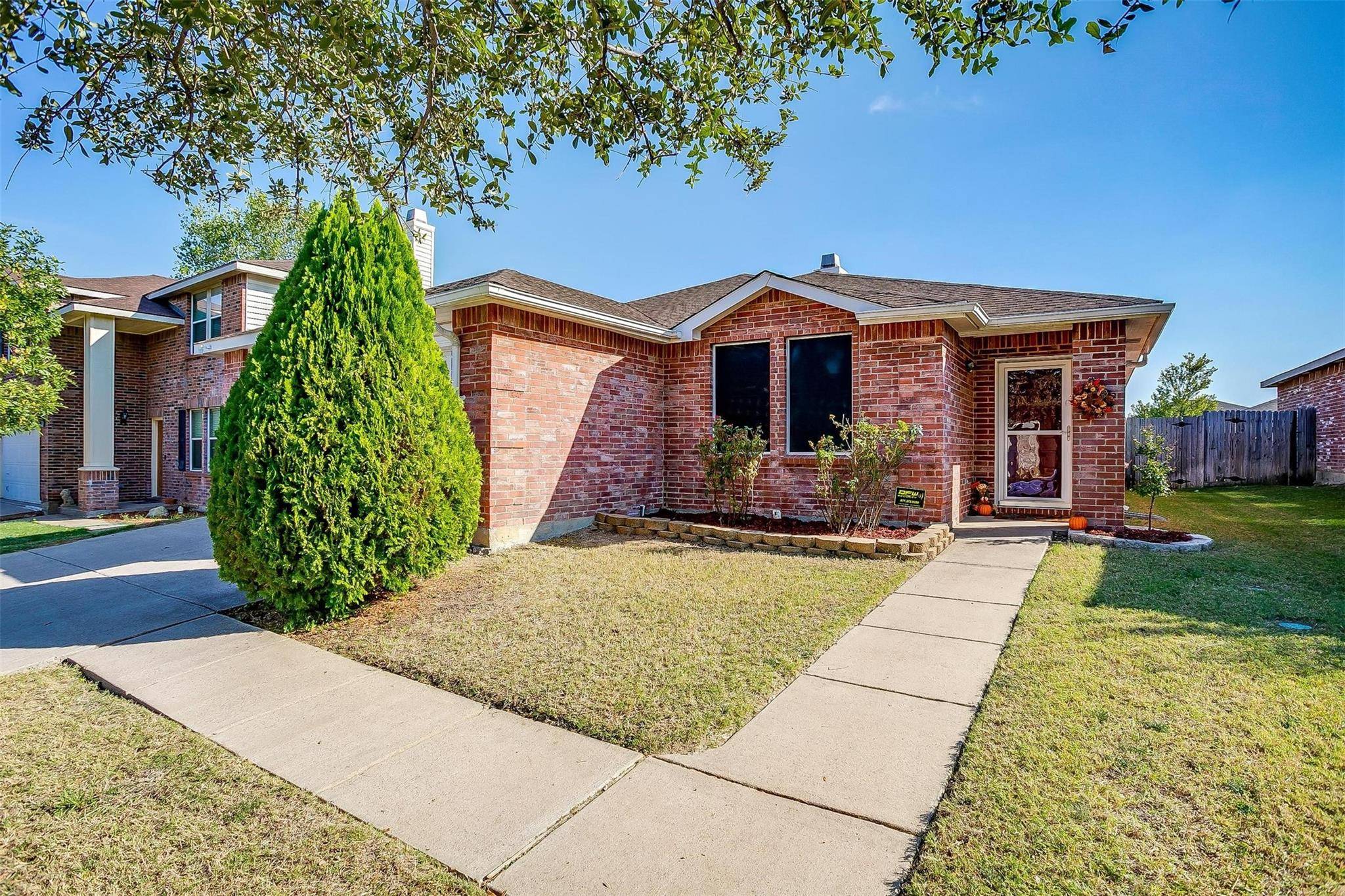 721 Granite Ridge Drive, Fort Worth, TX 76179