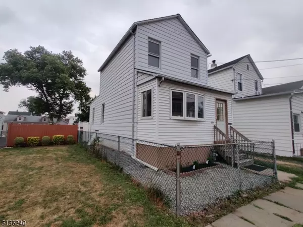 664 Maple Ave, Elizabeth City, NJ 07202