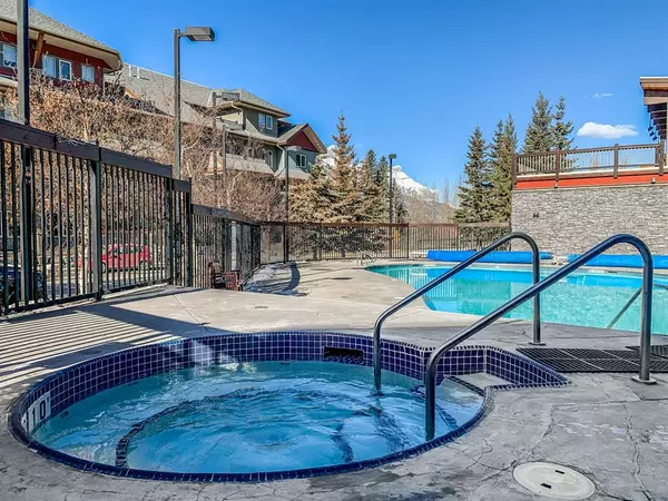 Canmore, AB T1W 0G2,101 Montane RD #314