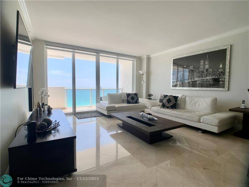 Miami Beach, FL 33140,5601 Collins Ave #1402