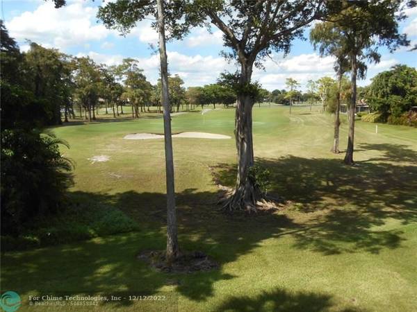 Boca Raton, FL 33433,21830 Cypress Cir  #27B