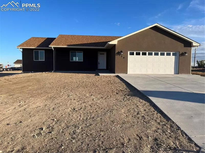 420 S Clarion DR, Pueblo West, CO 81007