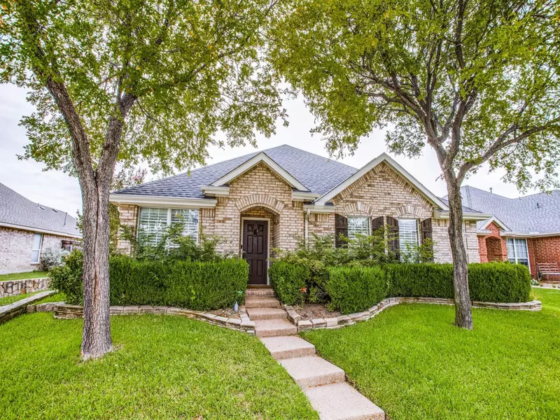 6416 High Cliff Drive, The Colony, TX 75056