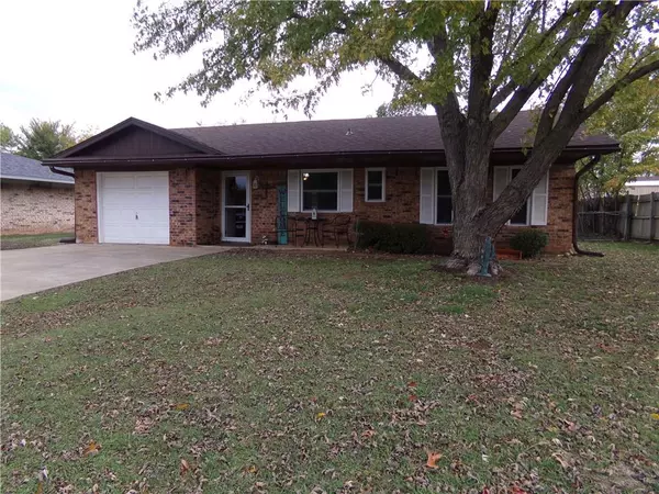 1703 Hardwood Grove Street, Tecumseh, OK 74873