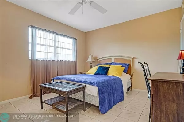 Deerfield Beach, FL 33064,4100 Crystal Lake Dr  #203