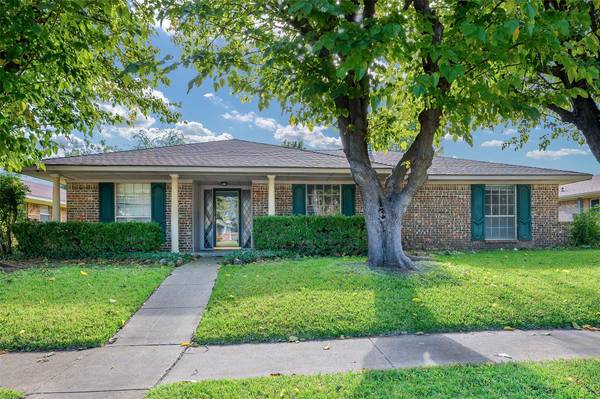 354 Los Santos Drive, Garland, TX 75043