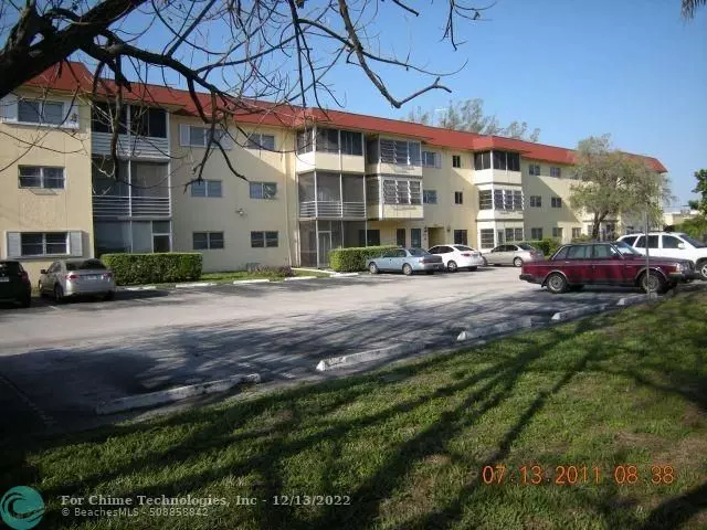 4043 NW 16th St  #301b, Lauderhill, FL 33313