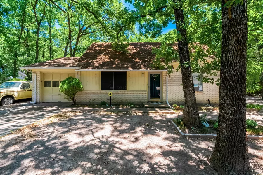 3907 County Road 3322, Greenville, TX 75402