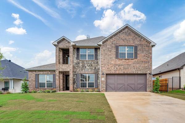 3300 Greenway Drive, Burleson, TX 76028