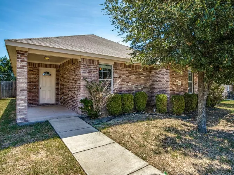 616 Mission Lane, Lancaster, TX 75146