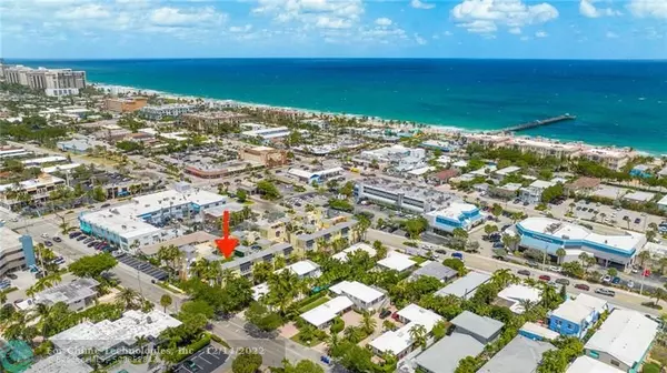 Lauderdale By The Sea, FL 33308,4332 Seagrape Dr  #1