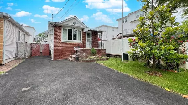 125 Aviston ST, Staten  Island, NY 10306