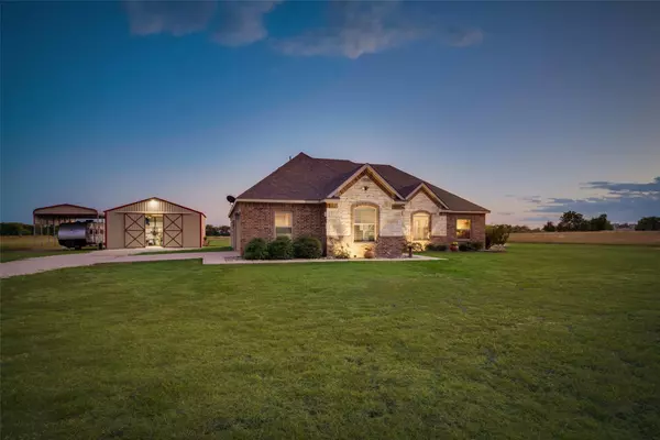 3033 Blueberry Hill Road, Greenville, TX 75401