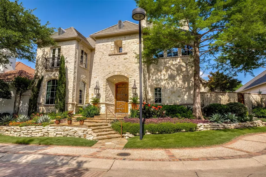 12 Sarah Nash Court, Dallas, TX 75225