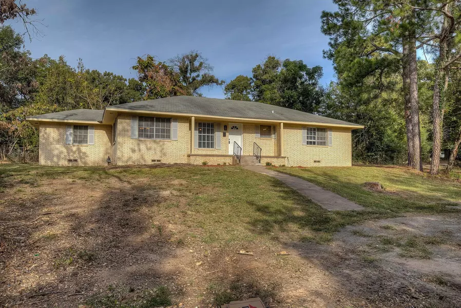 613 Graham Street, Mineola, TX 75773