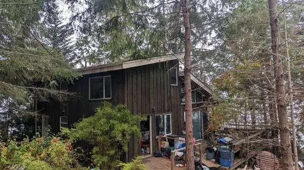 Piers Island, BC V8L 3X9,39 McKenzie Cres