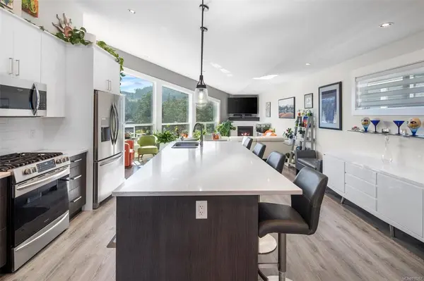 2454 Prospector Way, Langford, BC V9B 5X6