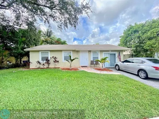 8220 SW 6th Ct, North Lauderdale, FL 33068