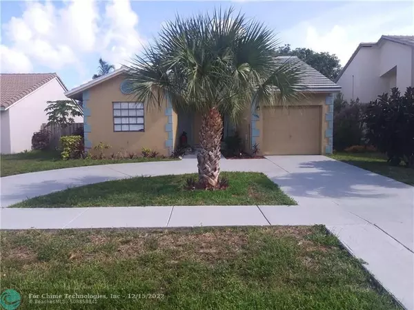 Lake Worth Beach, FL 33463,5896 Strawberry Lakes Cir