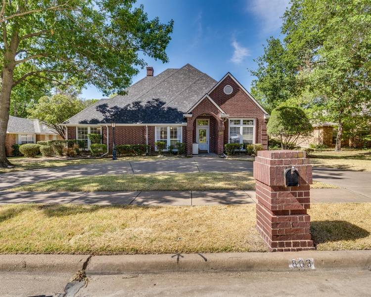 803 Williamsburg Drive, Ennis, TX 75119