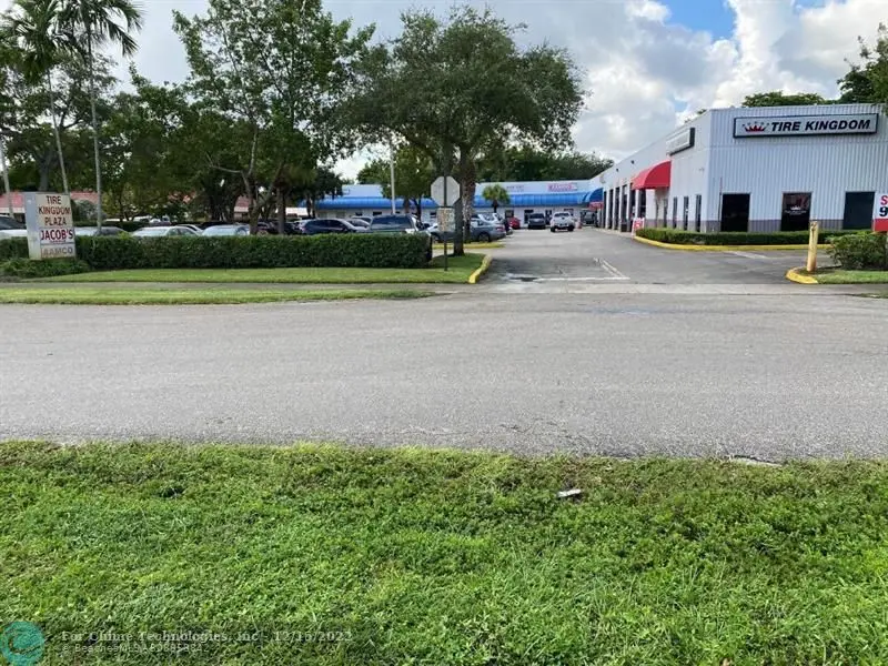 Pembroke Pines, FL 33024,9874 Pines Blvd