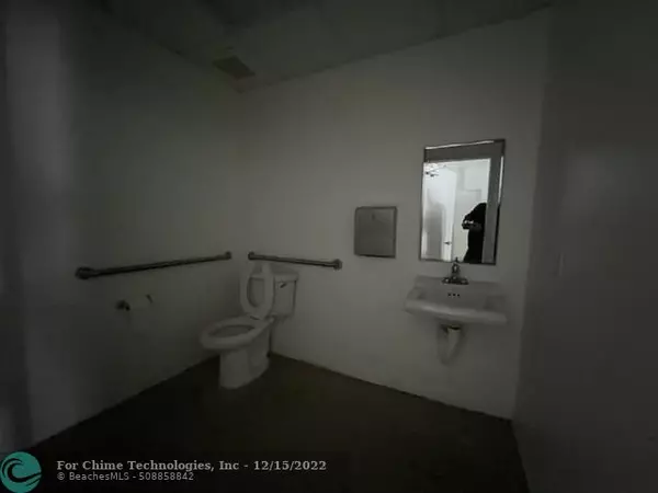 Pembroke Pines, FL 33024,9874 Pines Blvd