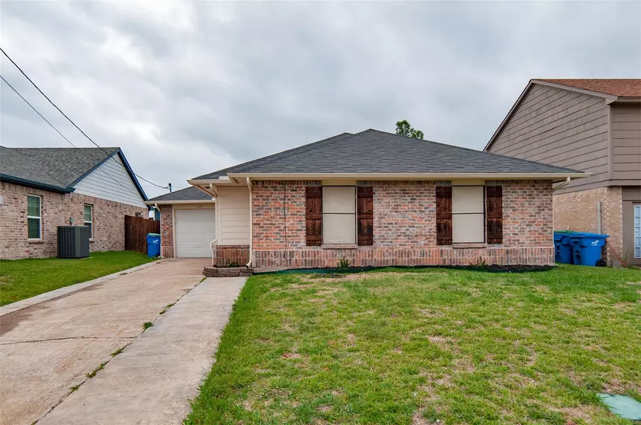 7608 Catamaran Road, Rowlett, TX 75088