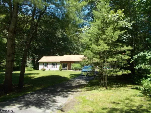 22 Lakeview Dr, Montague Twp., NJ 07827