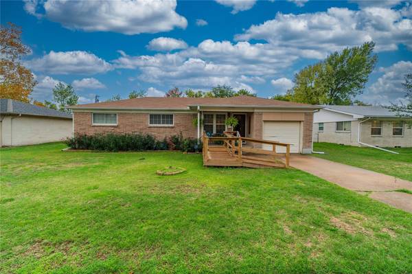 2511 Broadview Street,  Greenville,  TX 75402