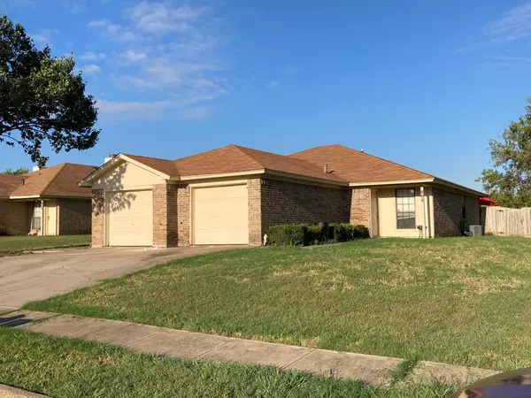 808 White Rock Street #810, Saginaw, TX 76179