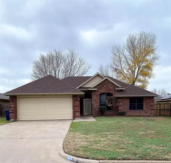 1524 Berry Patch Lane, Granbury, TX 76048