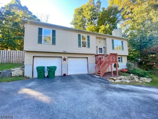 82 Breakneck Rd, Vernon Twp., NJ 07422