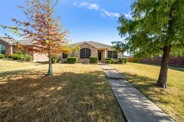 1834 Shanna Drive, Lancaster, TX 75134