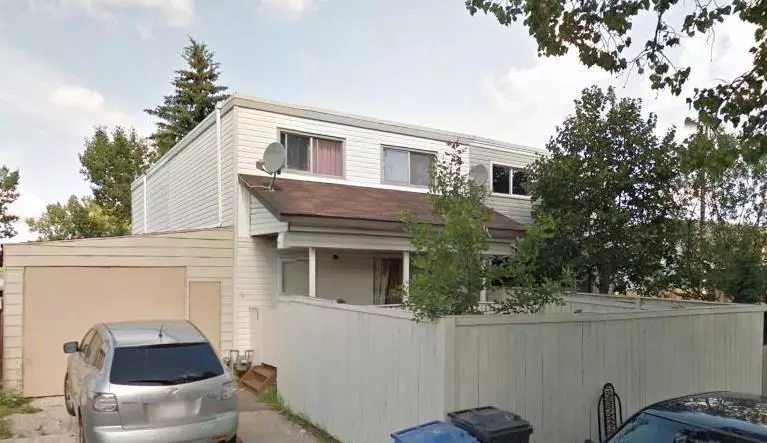 Calgary, AB T2B 1V8,39 Doverdale Mews SE