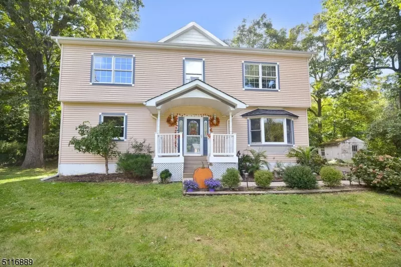 515 Connie Ave, Franklin Lakes Boro, NJ 07417