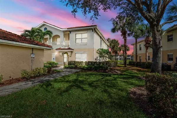 3017 Driftwood WAY #3007, Naples, FL 34109