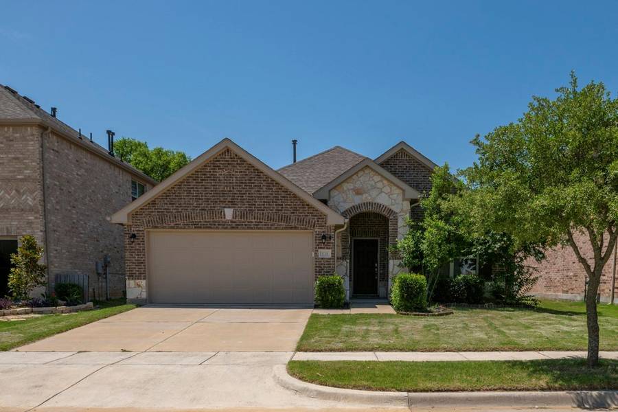 1728 Ridge Creek Lane, Aubrey, TX 76227