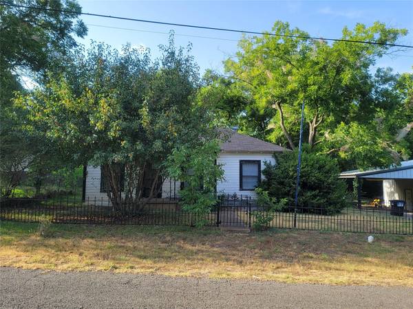 823 Dubois Street, Denison, TX 75020