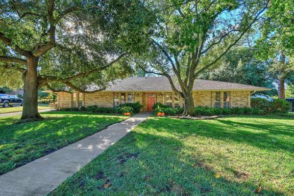 2637 Rivercrest Drive, Sherman, TX 75092