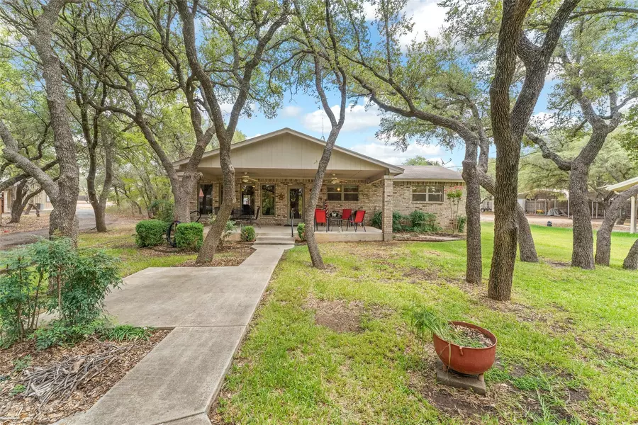 111 cove cir, Brownwood, TX 76801