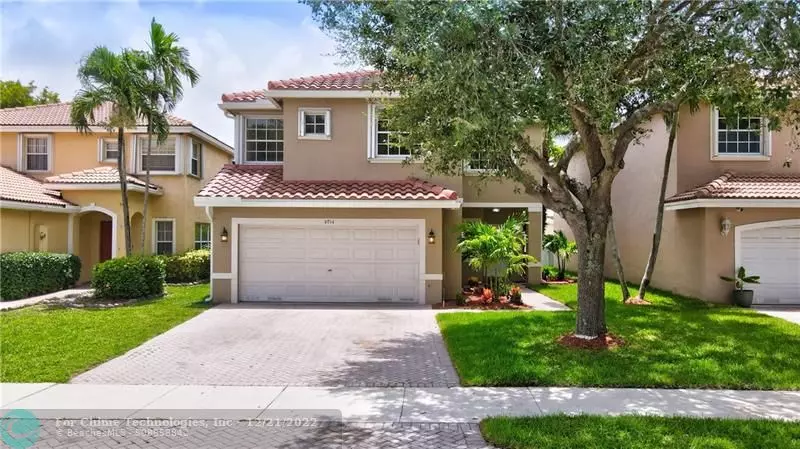 4014 Crescent Creek drive, Coconut Creek, FL 33073